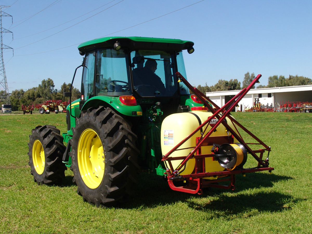 Versatile Hardi NK Trailing Sprayers at SprayerBarn